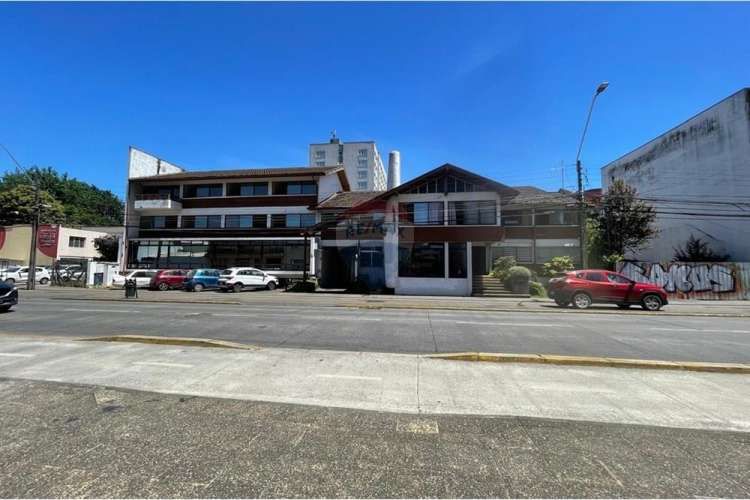 Se arrienda hotel / edificio comercial