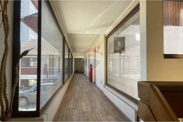 Se arrienda hotel / edificio comercial