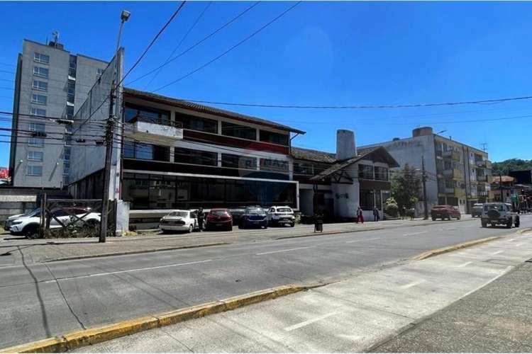 Se arrienda hotel / edificio comercial