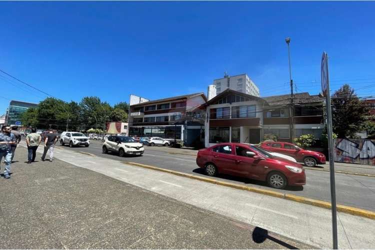 Se arrienda hotel / edificio comercial