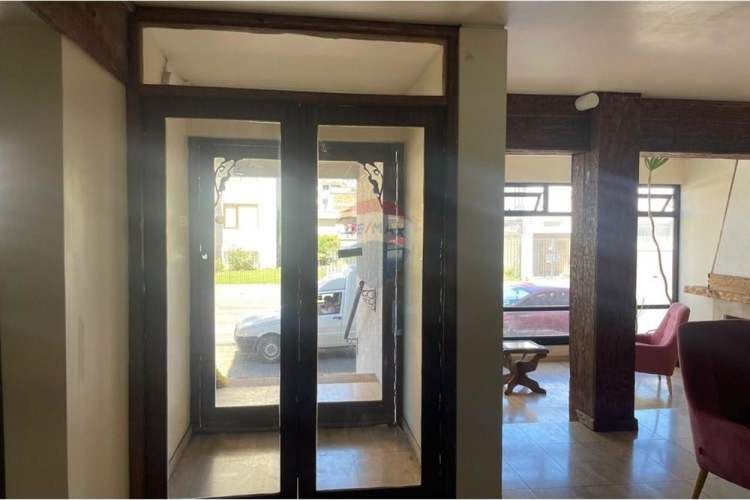 Se arrienda hotel / edificio comercial