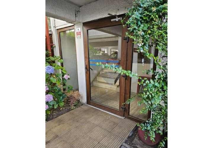 Se arrienda hotel / edificio comercial