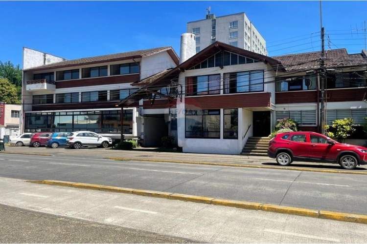 Se arrienda hotel / edificio comercial