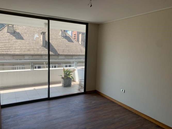 DEPARTAMENTO Amplio departamento en corazón del barrio El Golf