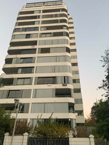 DEPARTAMENTO Amplio departamento en corazón del barrio El Golf