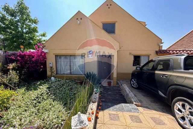 Casa familiar en alto macul, moderna y espaciosa