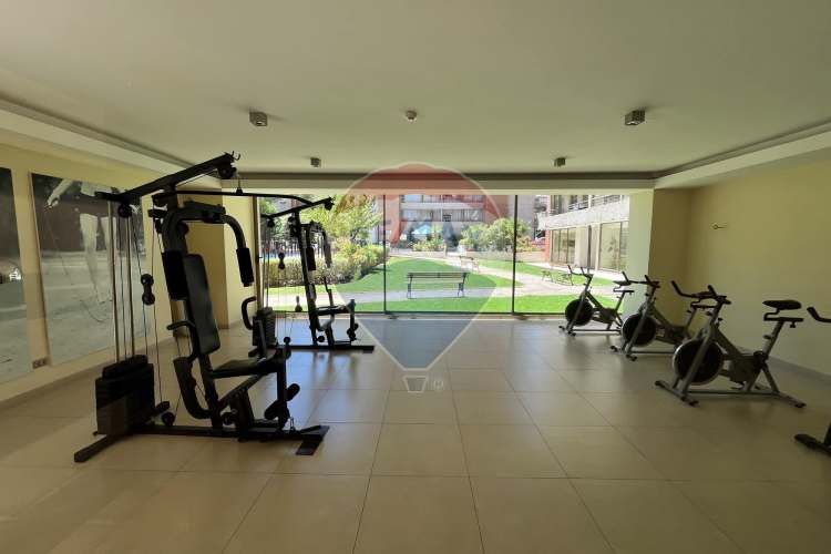 Amoblado 1d+1b+1e+1b. metro s. lucía