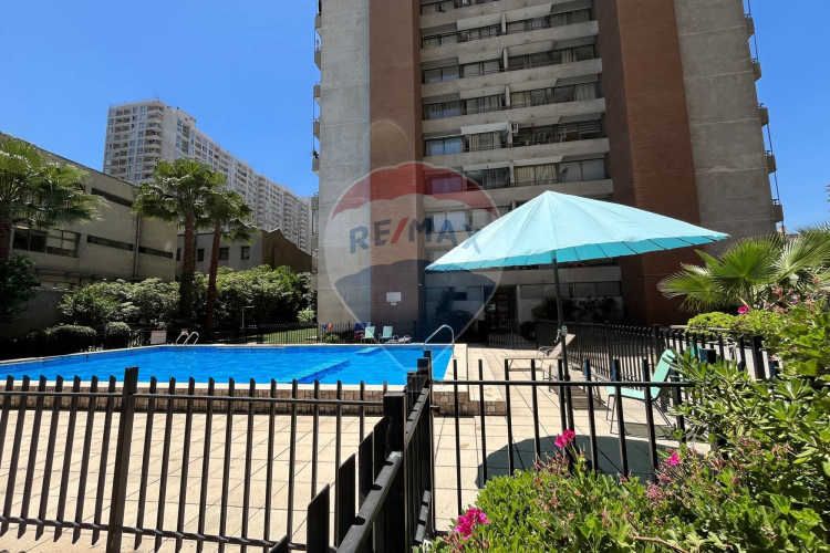 Amoblado 1d+1b+1e+1b. metro s. lucía