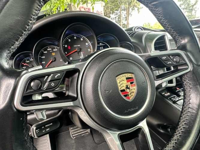 PORSCHE CAYENNE 3.6 V6 PLATINUM EDITION  2017