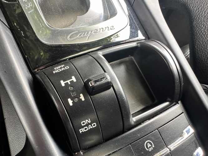 PORSCHE CAYENNE 3.6 V6 PLATINUM EDITION  2017