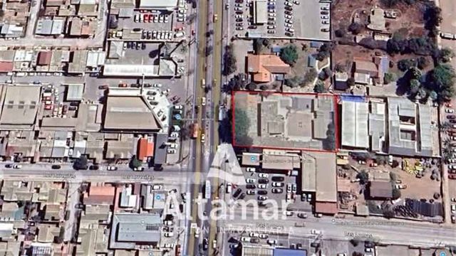 LOCAL COMERCIAL Cuatro Esquinas con Balmaceda