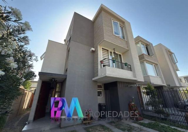 CASA Entre Quilin y Quilin Norte