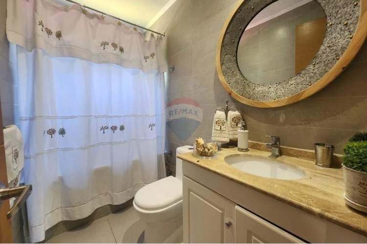 Espectacular casa en condominio - chicureo