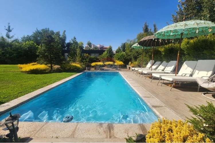 Espectacular casa en condominio - chicureo