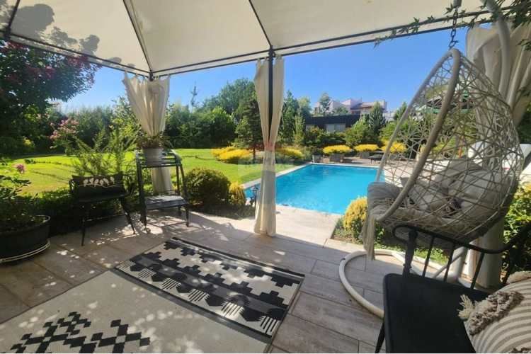 Espectacular casa en condominio - chicureo