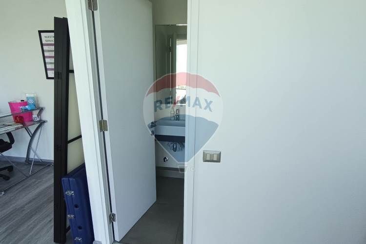 ¡oficina ideal en chicureo, inversión perfecta!