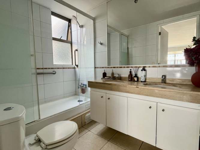 Departamento En Venta En Las Condes Con Terraza