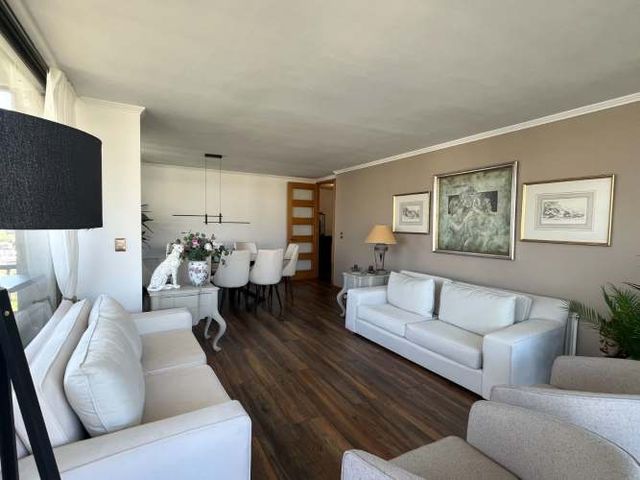 Departamento En Venta En Las Condes Con Terraza