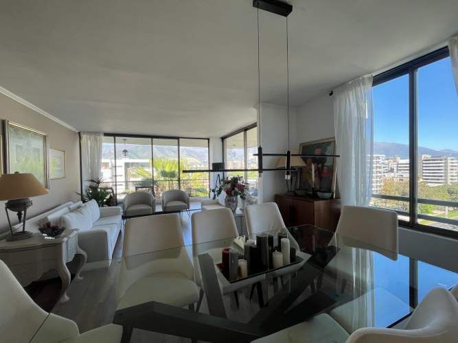 Departamento En Venta En Las Condes Con Terraza