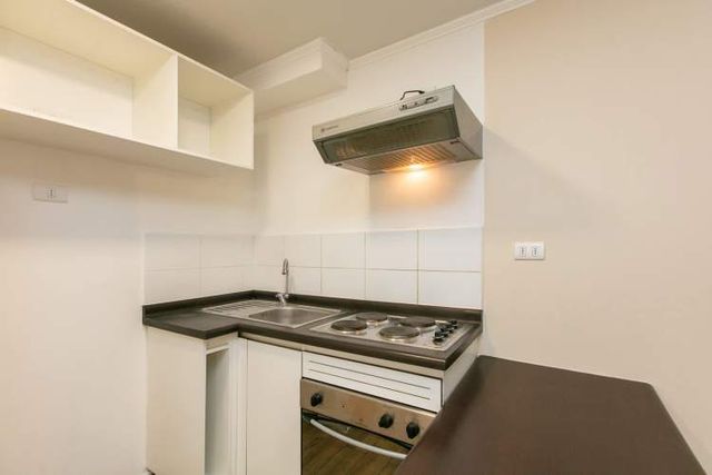 CÓMODO DP 2 HAB, ESTAC, PISO 10, METRO LAS REJAS L1