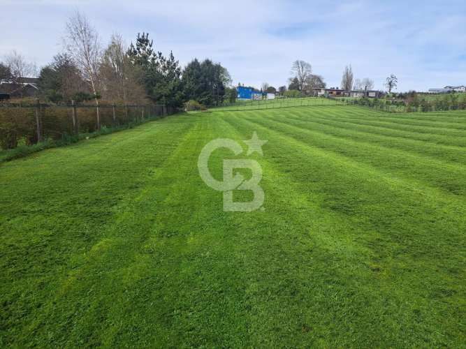 Parcela con vista al lago y volcán en condominio premium