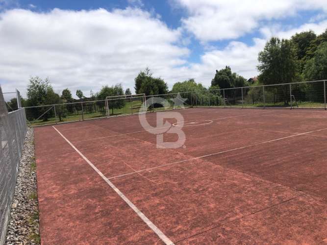 Parcela con vista al lago y volcán en condominio premium