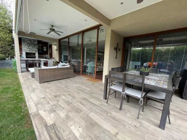 Casa Mediterránea en Piedra Roja en Condominio