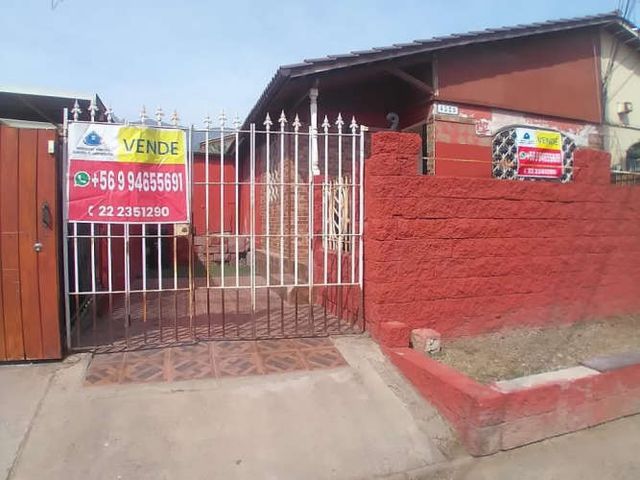 ACOGEDORA CASA EN VENTA (3D-1B) - PSJE. REINILLA, PUENTE ALTO