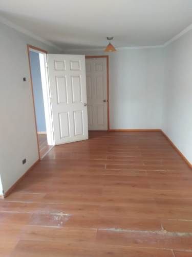 ACOGEDORA CASA EN VENTA (3D-1B) - PSJE. REINILLA, PUENTE ALTO