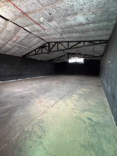 Planta libre de uso comercial/ bodega  250 m² en Arriendo – Barrio Victoria Santiago Sur