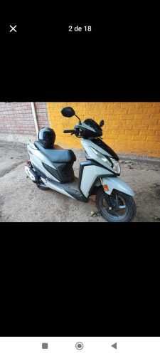 Moto Scooter Honda Elite 125