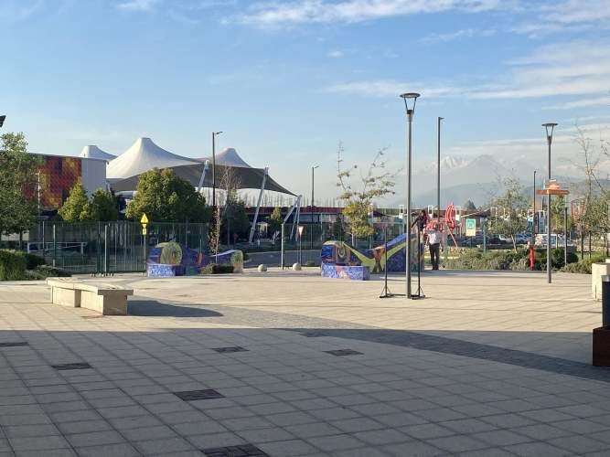 OFICINA CON VISTA DESPEJADA EN PUERTAS DE CHICUREO