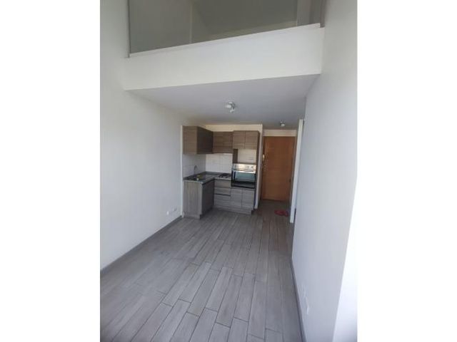 Metro Departamental /loft/ Excelente Estado/ 1d+1b+1 Estac