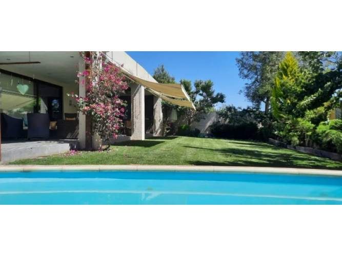 Magnífica Casa Mediterranea No Perimetral En Piedra Roja