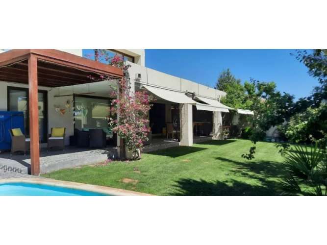 Magnífica Casa Mediterranea No Perimetral En Piedra Roja