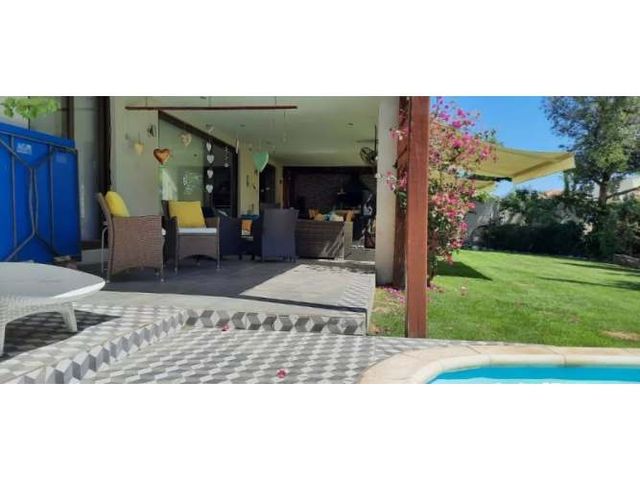 Magnífica Casa Mediterranea No Perimetral En Piedra Roja