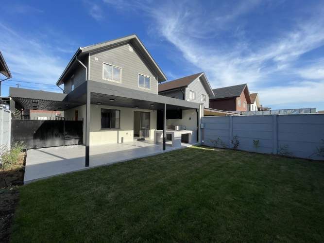 CASA EN PARQUE SAN VALENTÍN