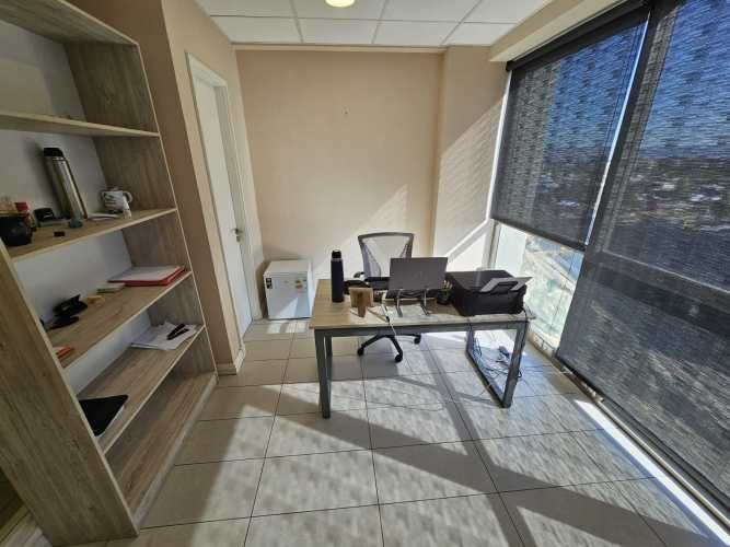 OFICINA EN EDIFICIO PLAZA ORIENTE