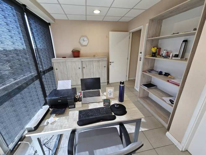 OFICINA EN EDIFICIO PLAZA ORIENTE