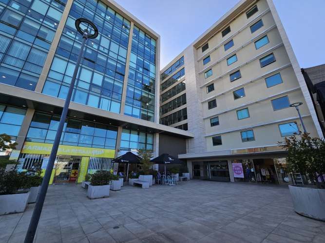 OFICINA EN EDIFICIO PLAZA ORIENTE