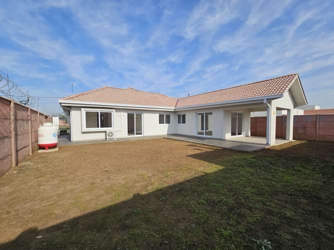 CASA EN PARCELAS SAN VALENTÍN