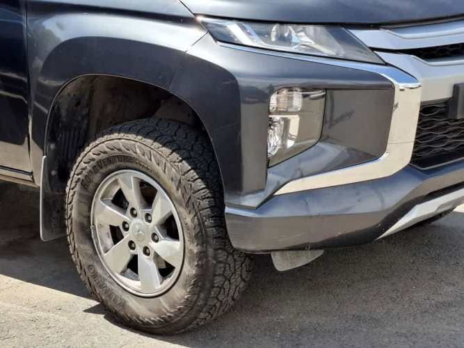 MITSUBISHI L200 2023