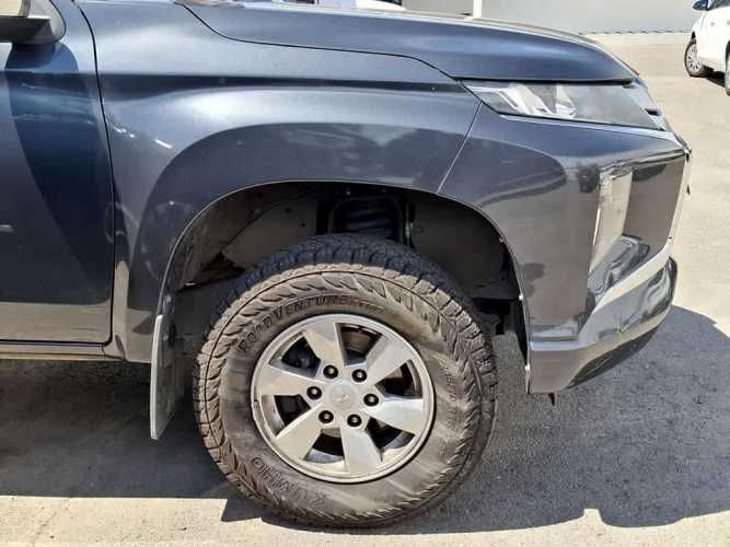 MITSUBISHI L200 2023