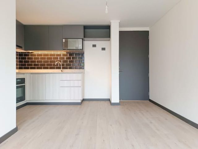 Los Clarines 3093 (1 Est ) [2788-3]