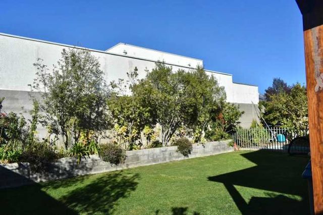 CASA A PASOS MALL PATIO ANDINO JARDÍN PISCINA (132638)