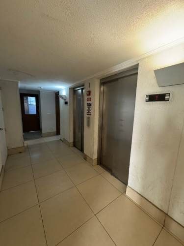 Estupendo departamento cerca de todo metro mall centros de salud en La Florida con estacionamiento y bodega