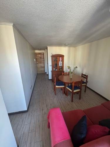 Estupendo departamento cerca de todo metro mall centros de salud en La Florida con estacionamiento y bodega