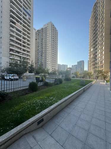 Estupendo departamento cerca de todo metro mall centros de salud en La Florida con estacionamiento y bodega