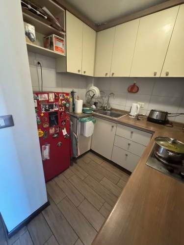 Estupendo departamento cerca de todo metro mall centros de salud en La Florida con estacionamiento y bodega