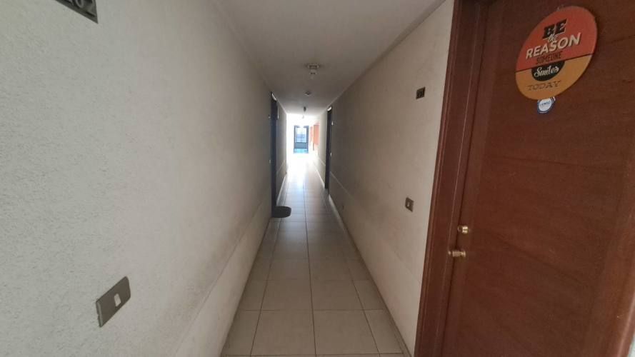 SE ARRIENDA DEPARTAMENTO AÑO CORRIDO EN SANTIAGO CENTRO GASTO COMUN INCLUIDO, 2 DORMITORIOS Y 2 BAÑOS, BODEGA